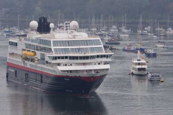 30 April 2023 - 07:12:56
Superyacht Jura II from Jersey.
---------------------
Cruise ship Maud in Dartmouth
